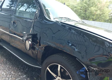 2011 GMC Yukon Denali из США, поврежденный, VIN 1GKS2EEF2BR131317